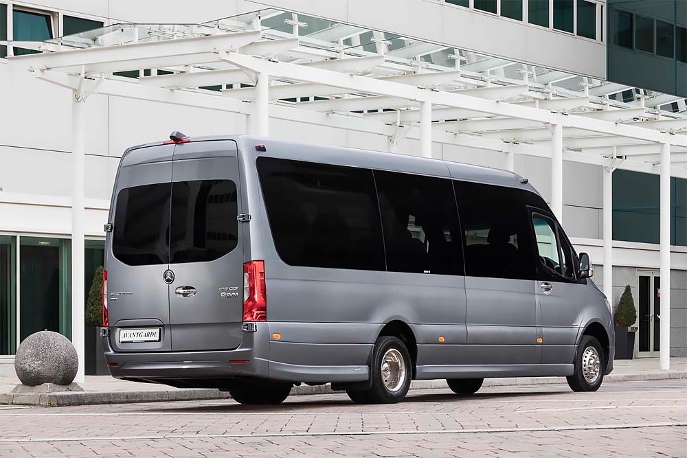 EVM Avantgarde Minibus Rear Image