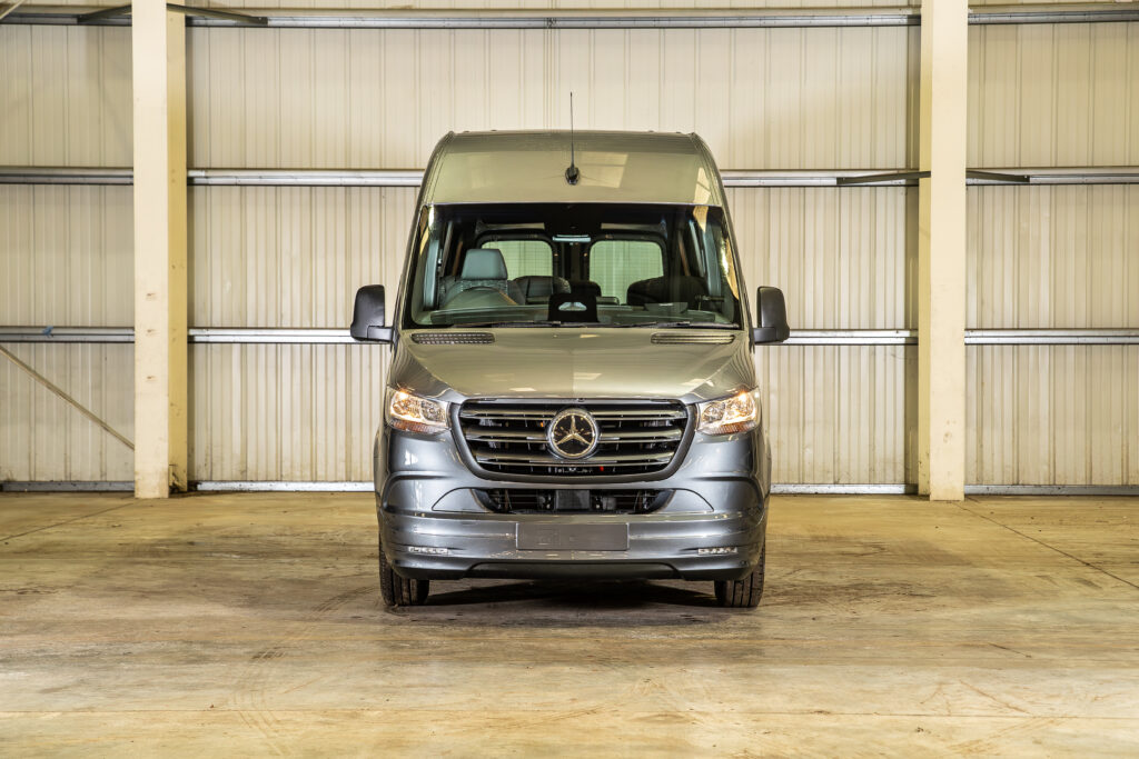 Mercedes Minibus
